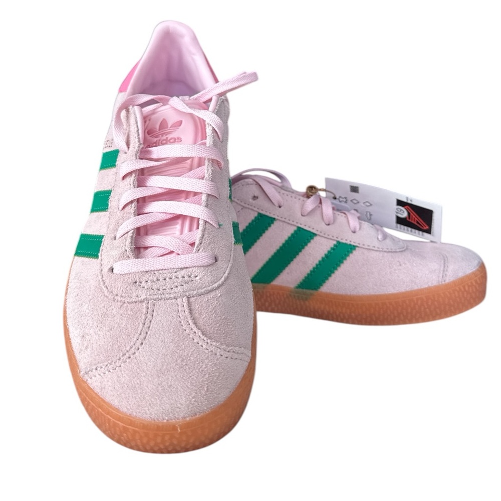 NWT Adidas USA 7.5 Pink Suede Leather Gazelles with Rubber Sole. Gorgeous shoes!